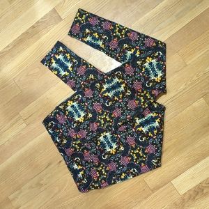 LuLaRoe Patterned Leggings - OS